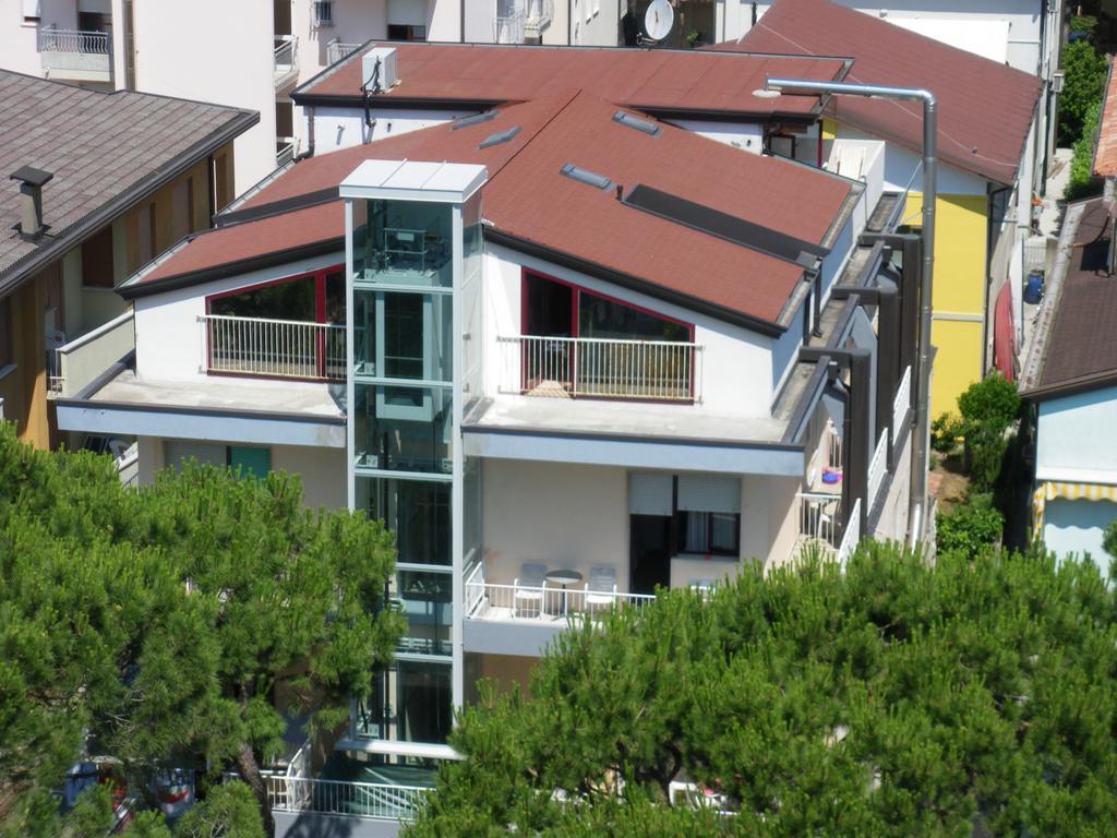Hotel Dina 2*