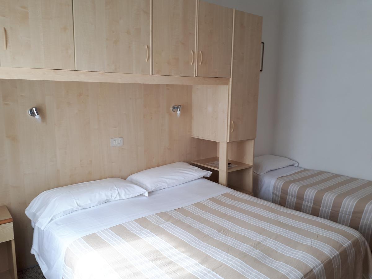 Dina Hotel