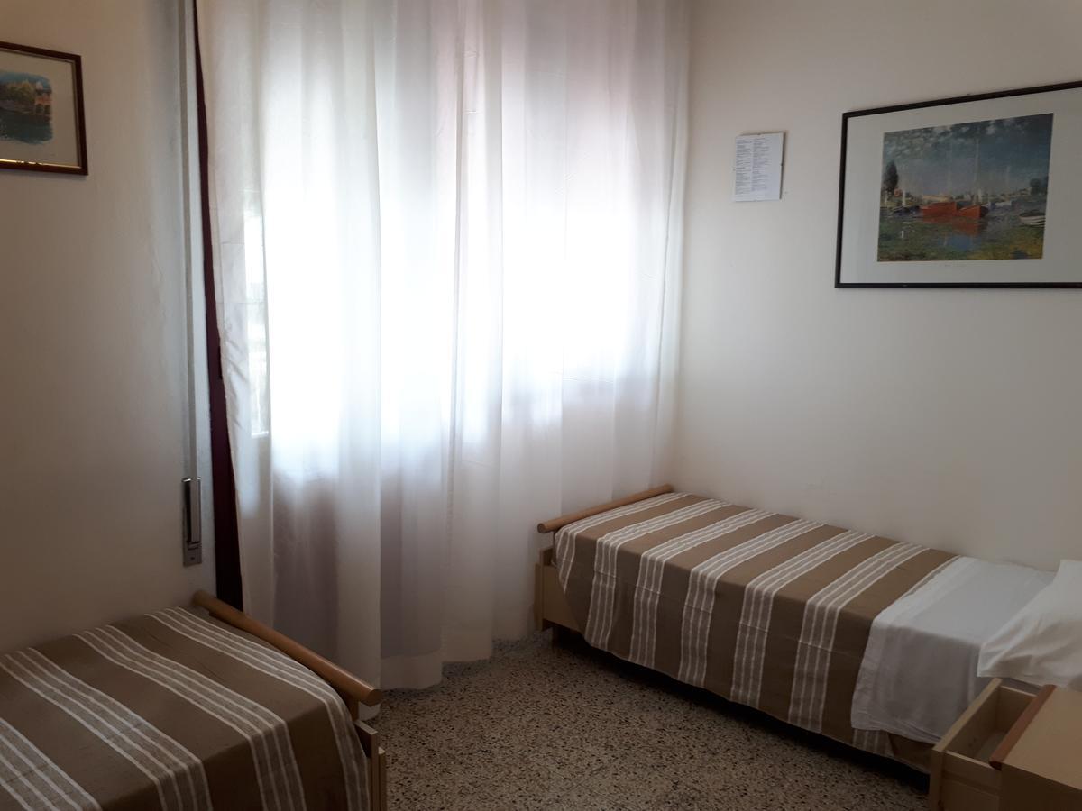 Dina Hotel 2*
