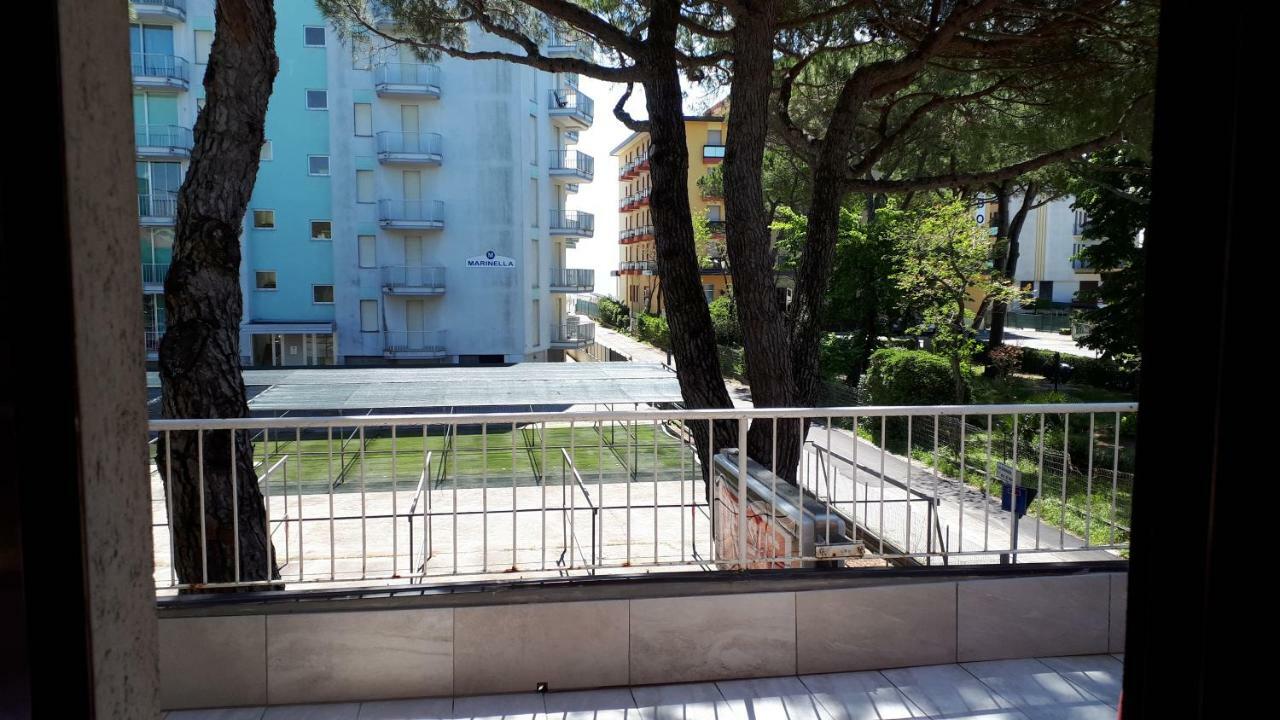 Hotel Dina 2*