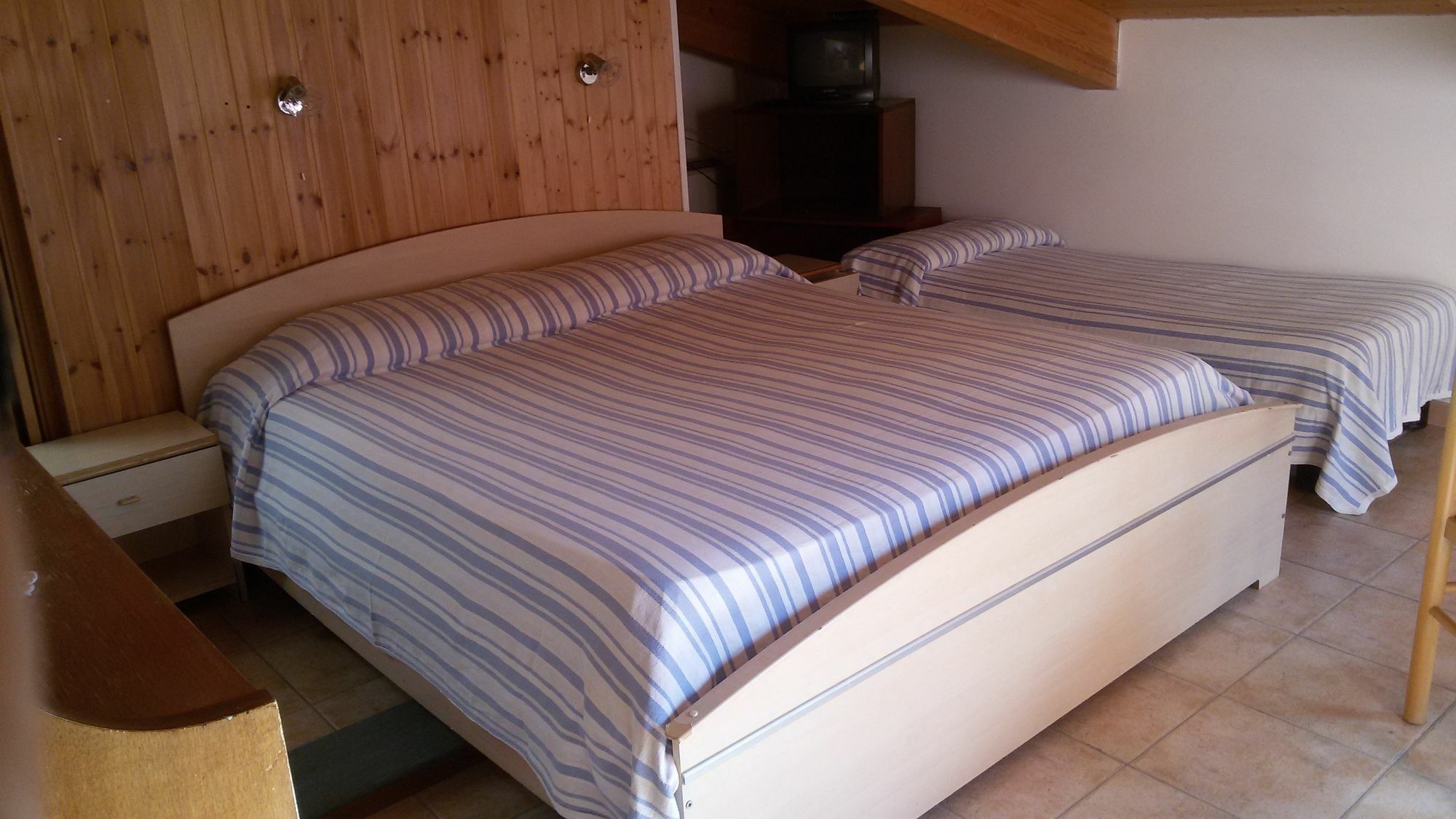 Dina Hotel 2*